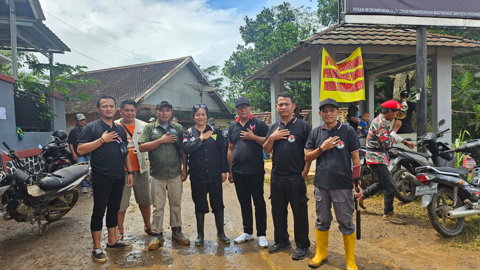 Bapeksi Jawa Barat Salurkan Bantuan untuk Korban Bencana Alam di Sukabumi