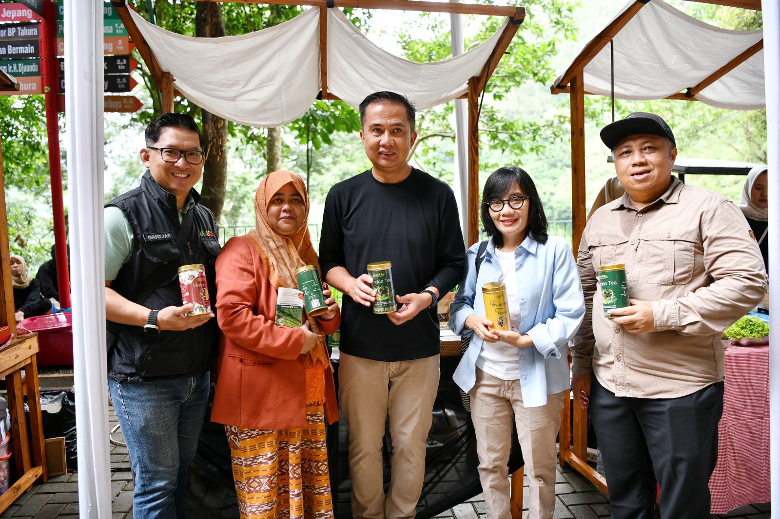 Pasar Pasisian Leuweung: Inspirasi Pengembangan Ekonomi Rakyat dan Wisata Berbasis Hutan
