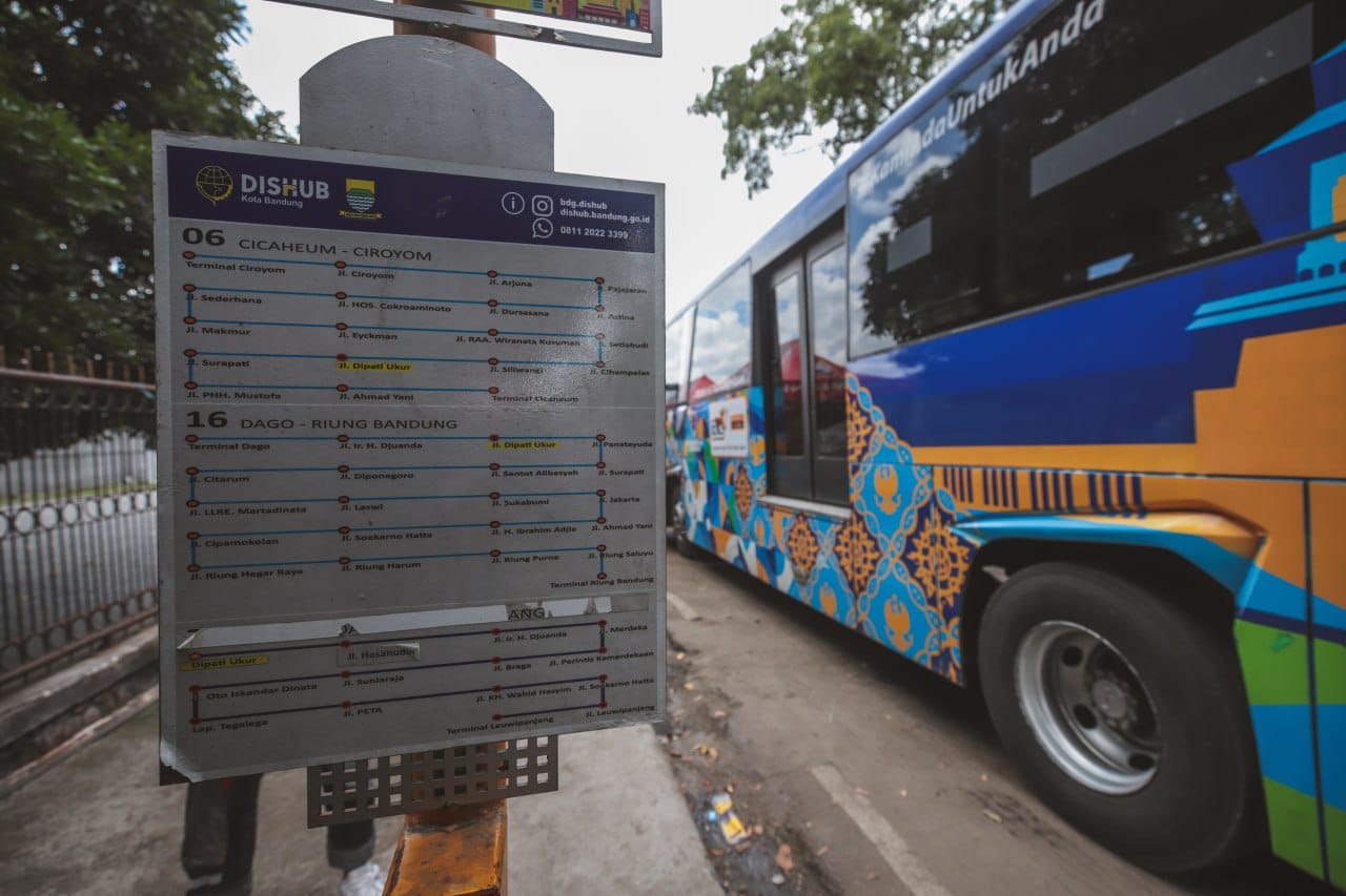 Naik Bus Metro Jabar Trans: Nyaman, Murah, dan Modern, Begini Caranya!