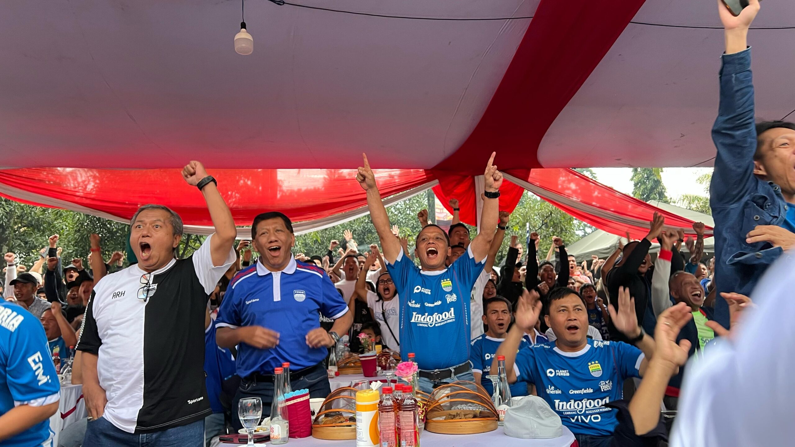 Kodam III/Siliwangi Gelar Nobar Persija vs Persib, Ribuan Suporter Hadir dengan Tertib