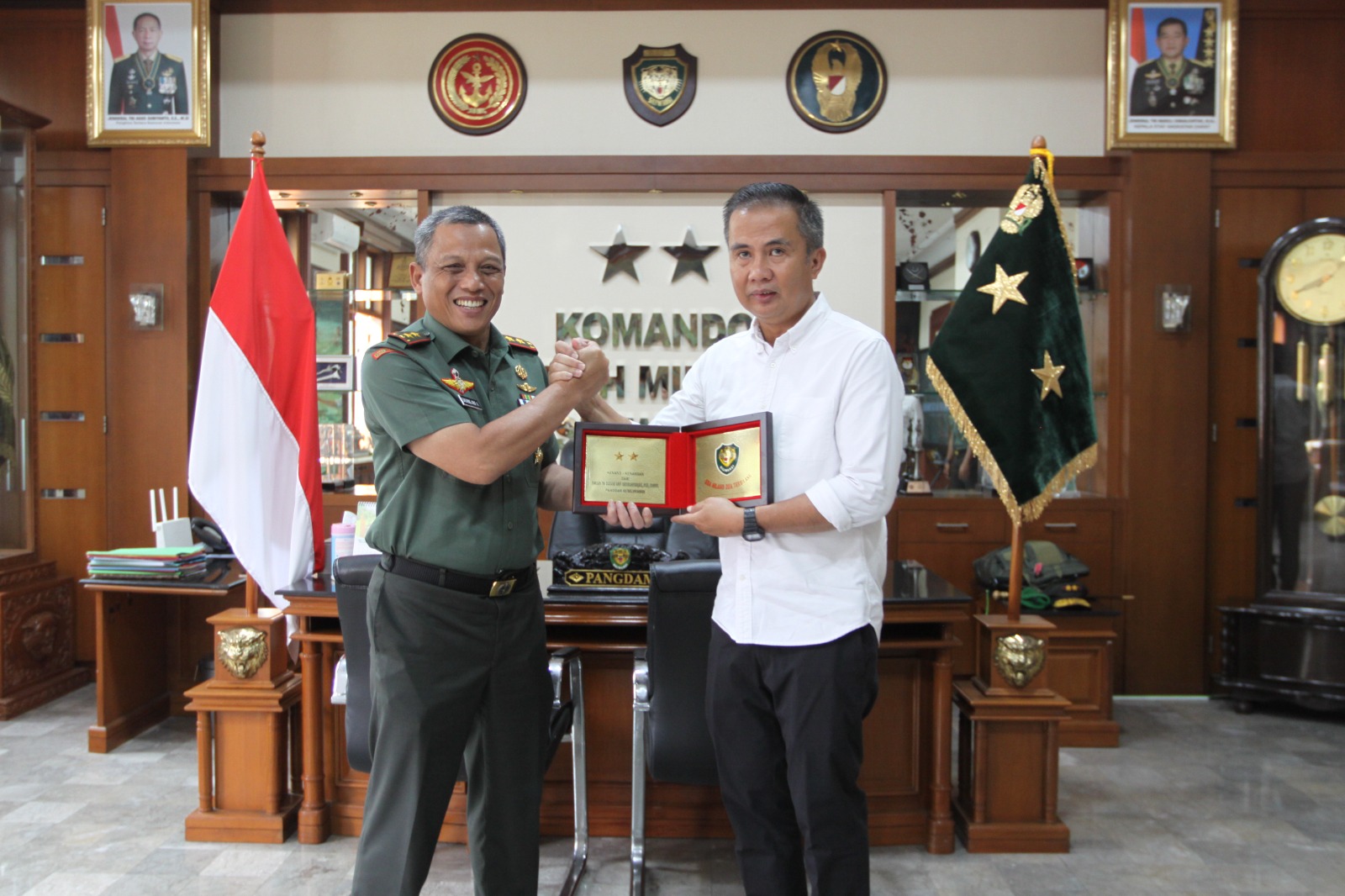 Pj. Gubernur Jabar Pamitan dengan Pangdam III/Siliwangi Jelang Akhir Masa Tugas