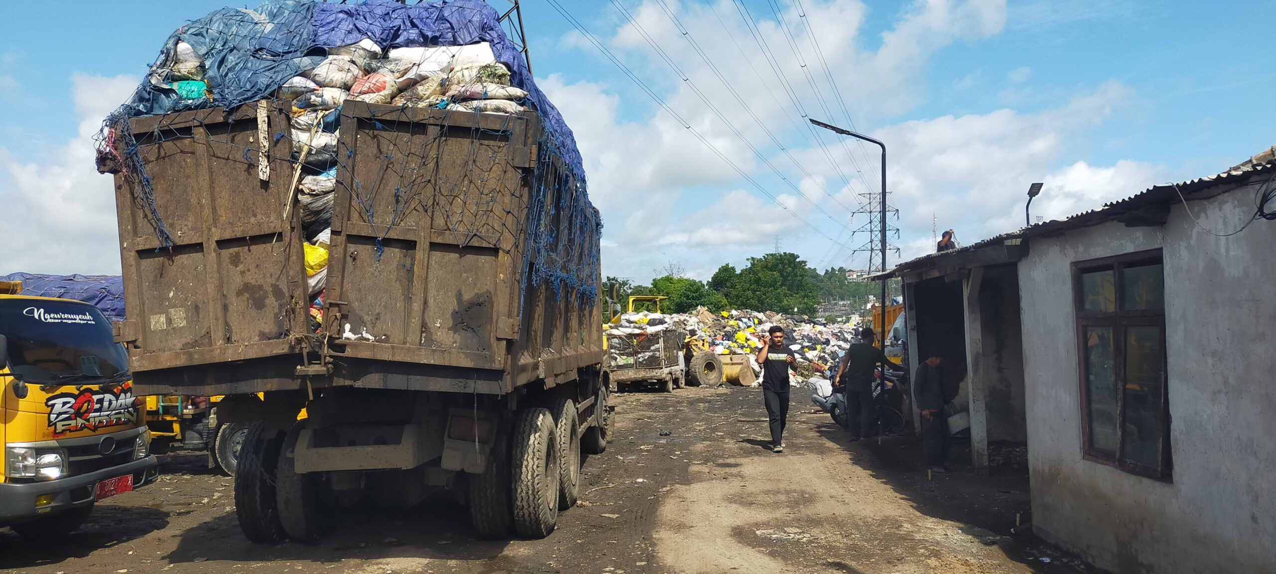 Darurat Sampah di KBB: 750 Ton Menggunung, Pemkab Desak Tambahan Kuota ke TPA Sarimukti