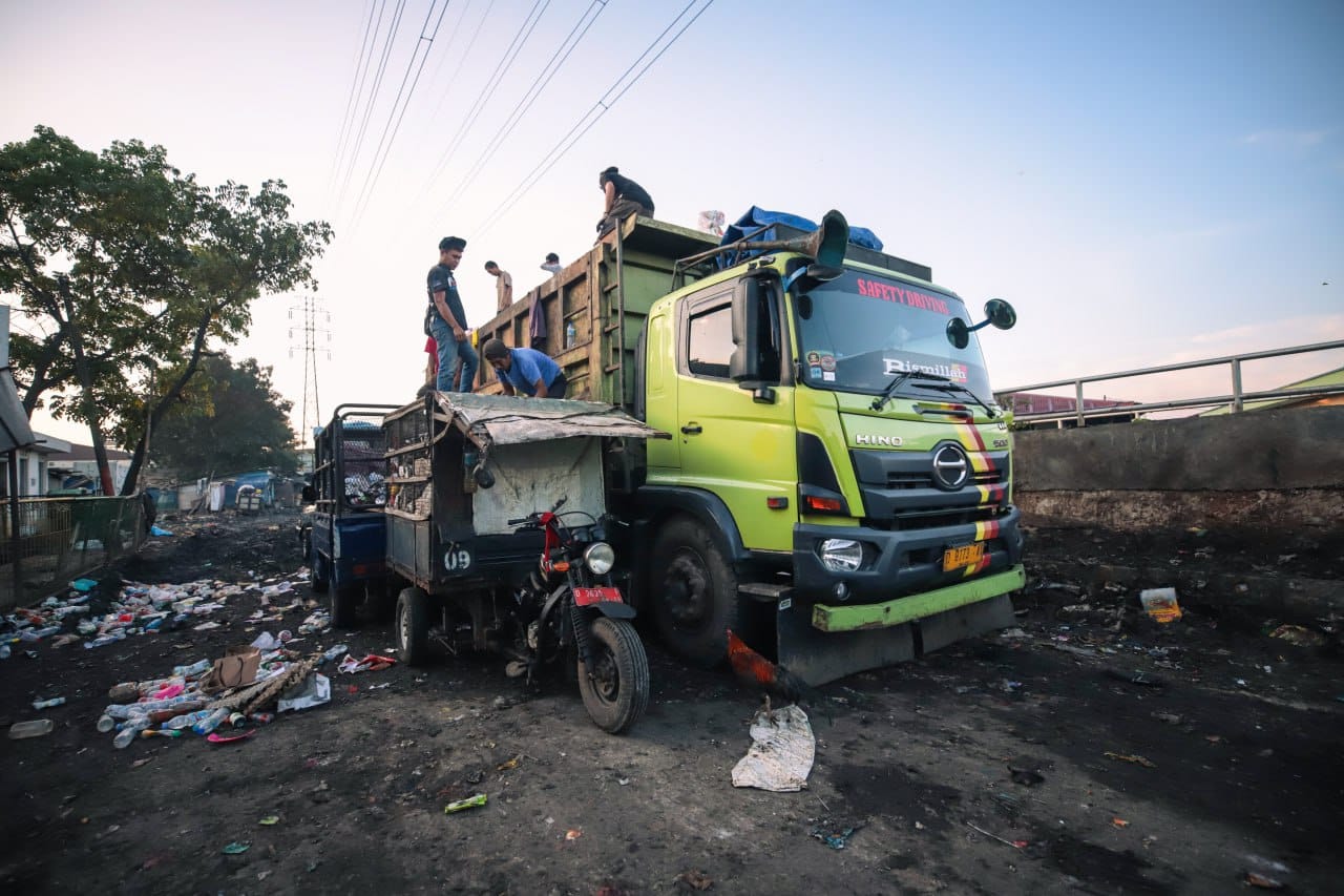 Tumpukan Sampah di Pasar Gedebage Tuntas Dibersihkan dalam Dua Hari