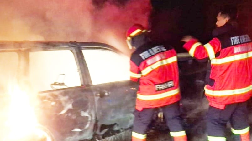Mobil Terbakar di Tol Padaleunyi KM 123, Damkar KBB Padamkan Api dalam Sejam