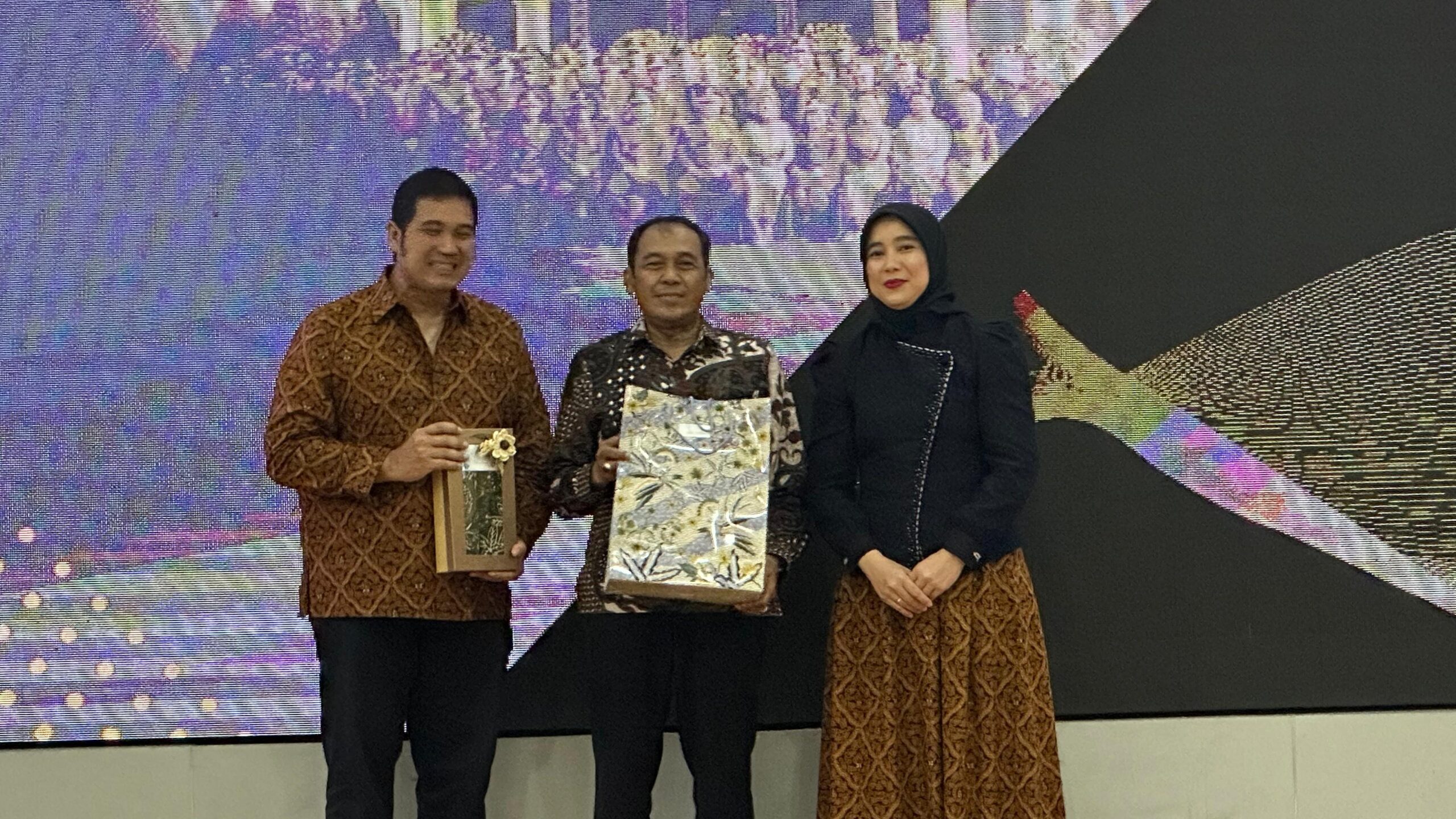 Wali Kota Cimahi Hadiri Pisah Sambut Kajari, Nurintan Sirait Resmi Gantikan Arif Raharjo