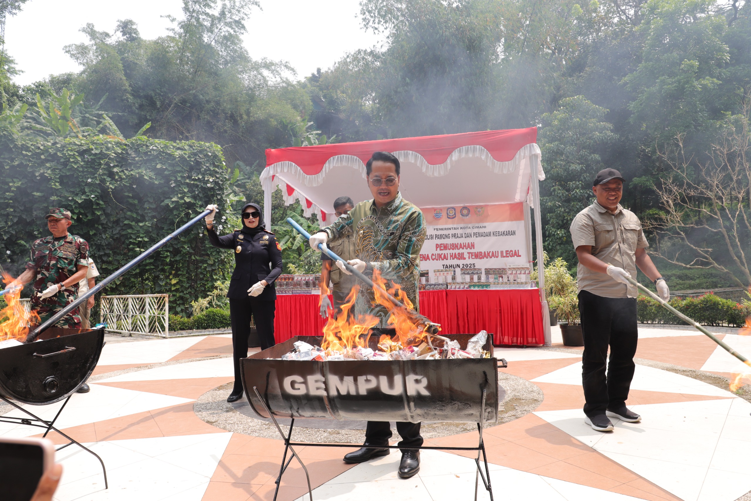 Cimahi Musnahkan 1 Juta Batang Rokok Ilegal Senilai Rp1,5 Miliar