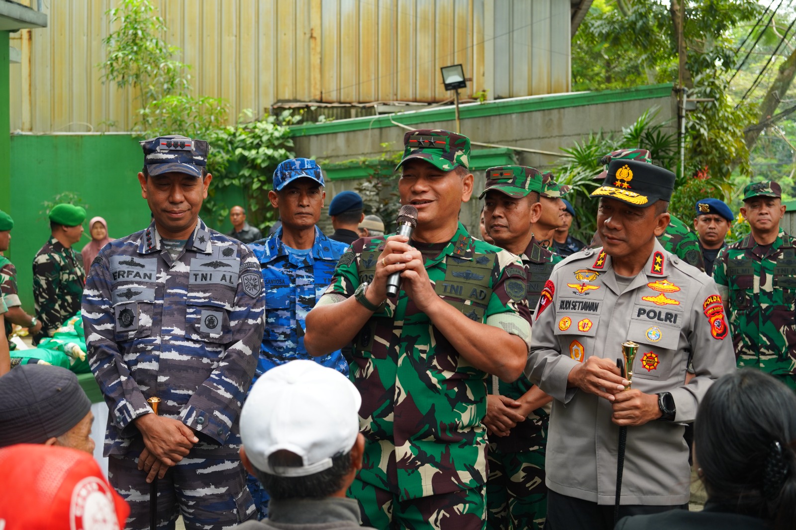 TNI-Polri Tebar Kepedulian, Pangdam III/Slw Ajak Masyarakat Syukuri Nikmat Allah