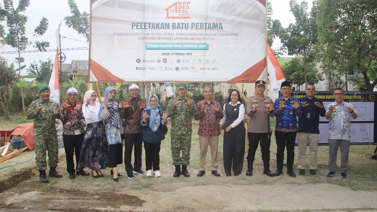 Pangdam dan Menkop Resmikan Groundbreaking Koperasi Merah Putih Serentak