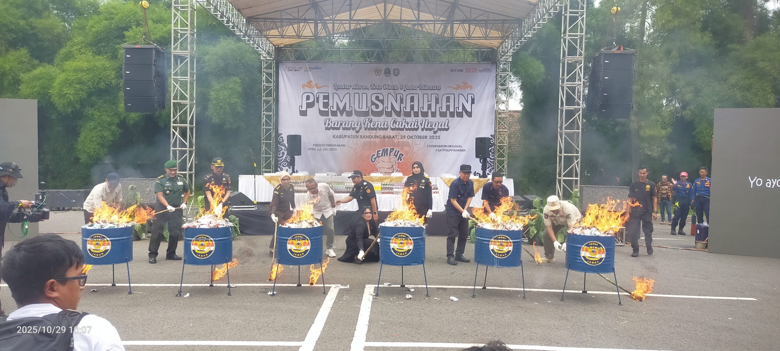 Bea Cukai Musnahkan 6,8 Juta Rokok Ilegal di Bandung Barat