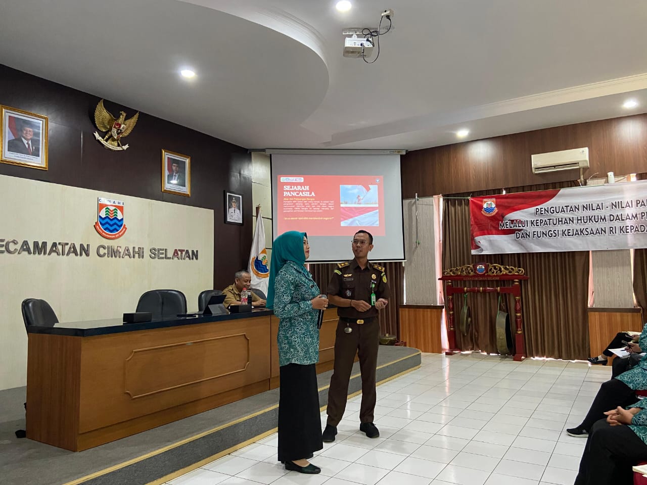 Sinergi Kejari Cimahi dan Bakesbangpol Tanamkan Nilai Pancasila pada PKK Cimahi Selatan