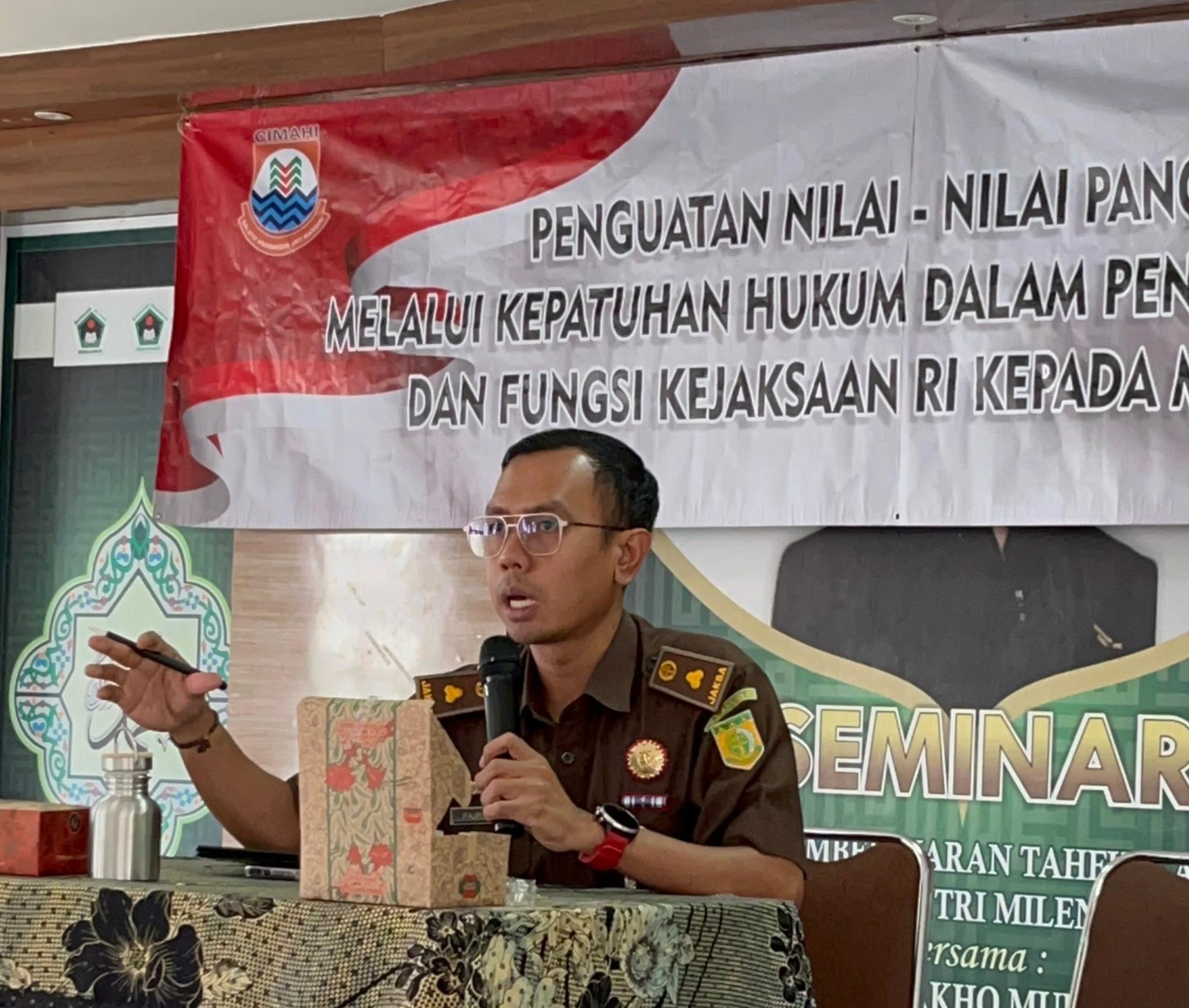 Kejari Cimahi Perkuat Nilai Pancasila Santri Lewat Penyuluhan Hukum