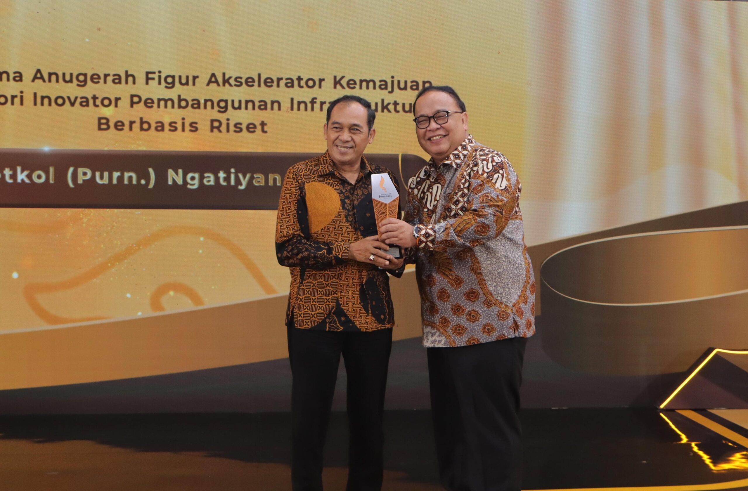 Wali Kota Ngatiyana Raih detikJabar Awards 2025 Figur Akselerator