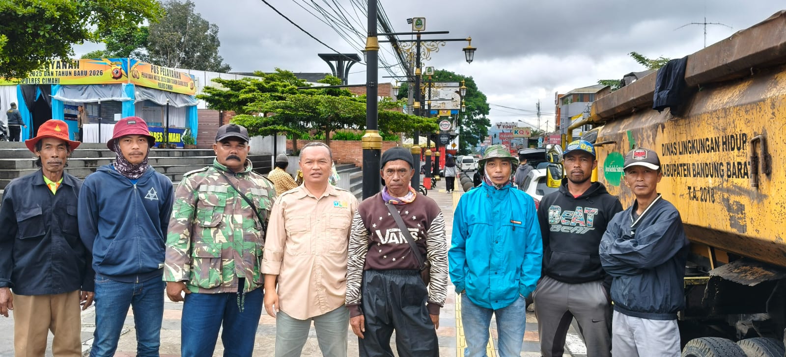 Jelang Tahun Baru 2026, UPT Kebersihan DLH KBB Siagakan Personel dan Armada di Lembang